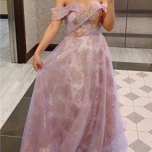 Evening/Prom Offshoulder Long Gown
